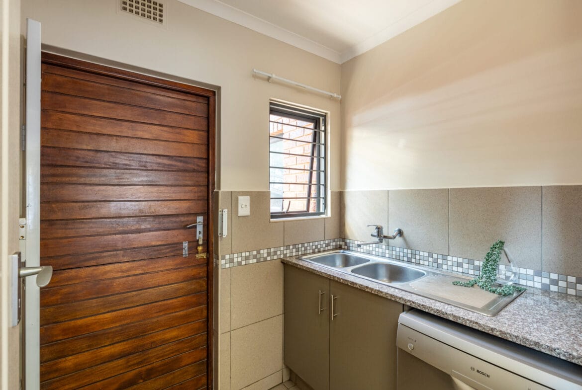 Modern 3 & 4-Bedroom Houses To Let in Kyalami