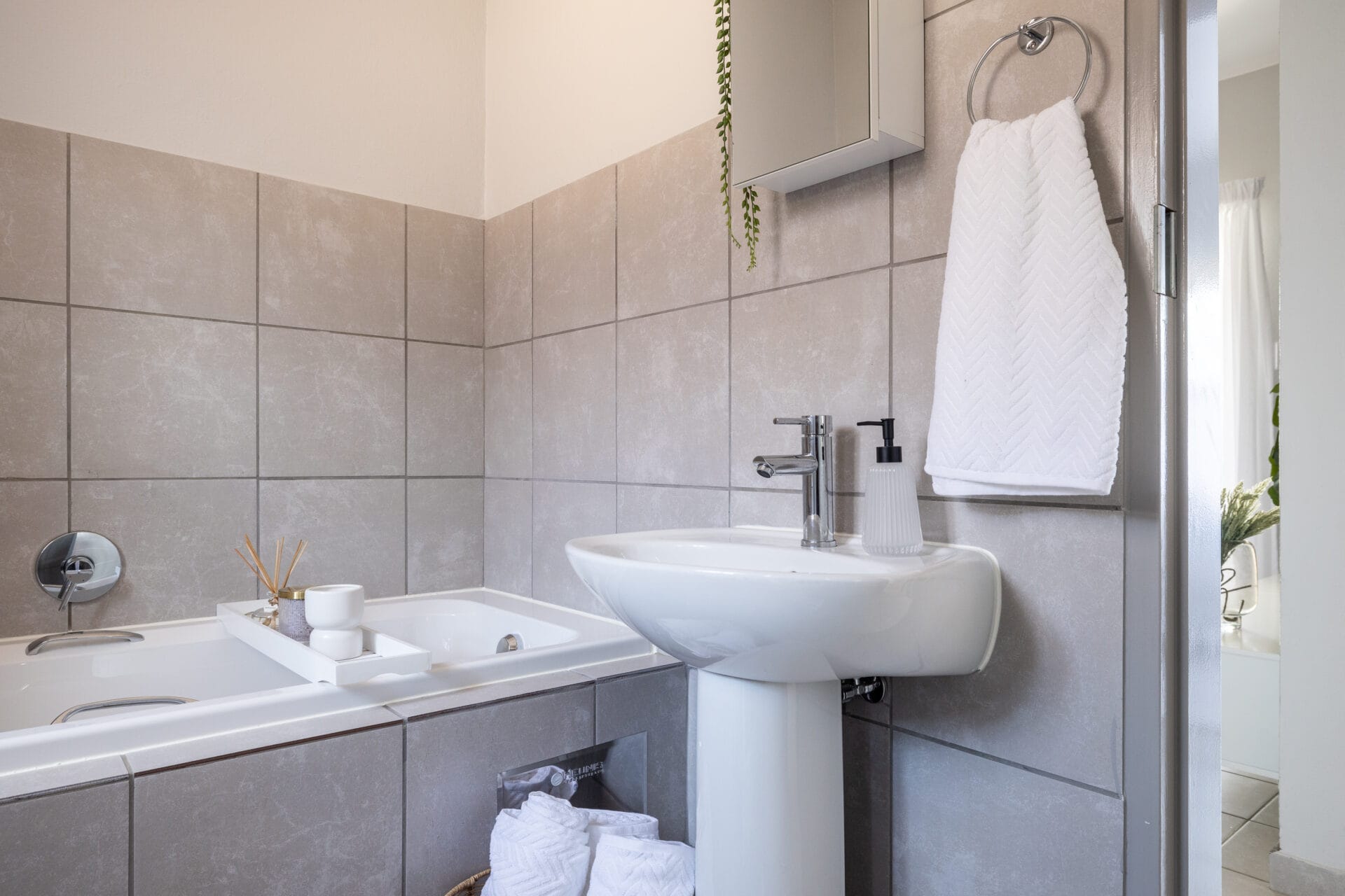 Bonzai Photography – Seattle Creek Unit 1-18 Modern 2-Bedroom Apartments in Midrand