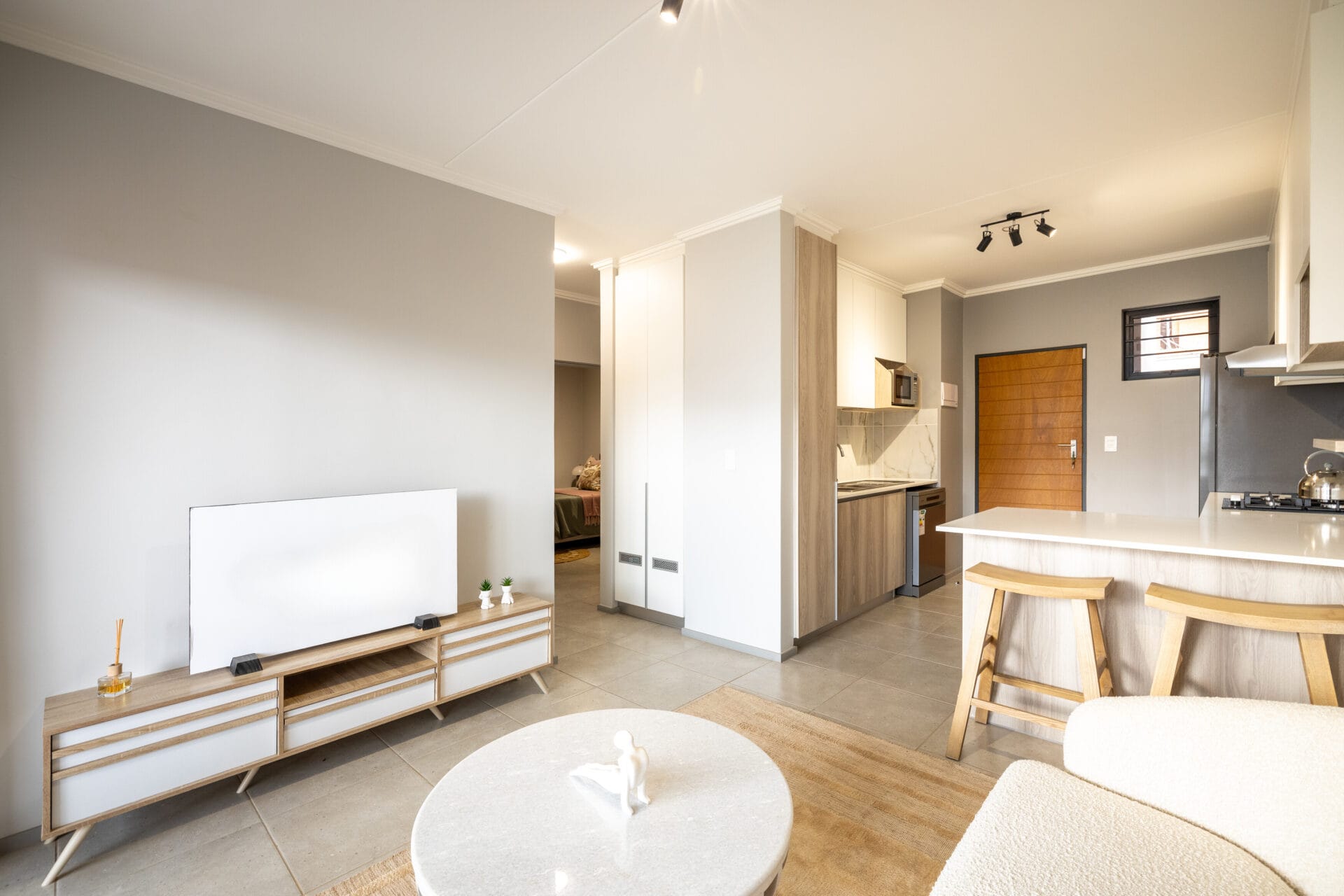 a56cd8f2-113d-4308-923b-c6e110be46fc Modern Living in Waterfall – Secure 3-Bedroom Houses To Let